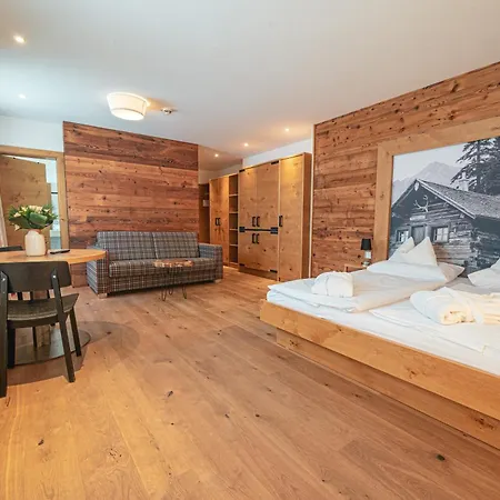 Alpen Brandnertal Hotel *