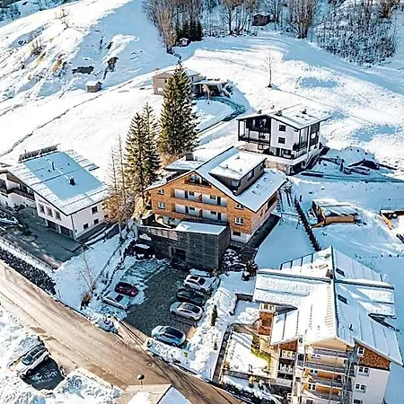 Alpen Brandnertal 3* براند